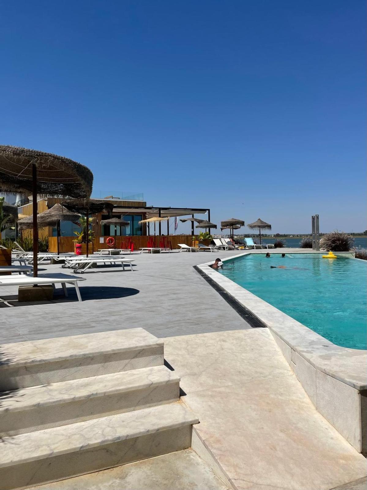 818 Centro Nautico Bungalows Vila Real de Santo António Buitenkant foto